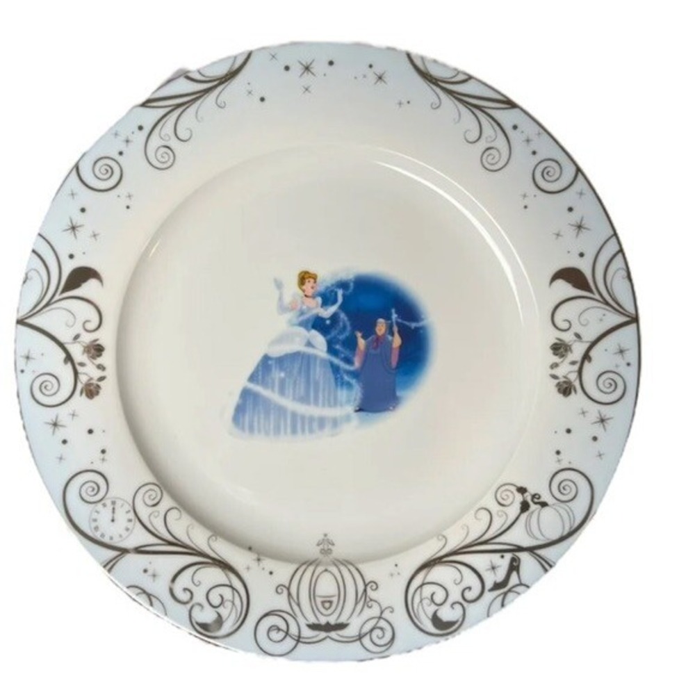 Zrike Disney Princess Cinderella Fairy God Mother Dinner Plates,‎ Lot Of 2